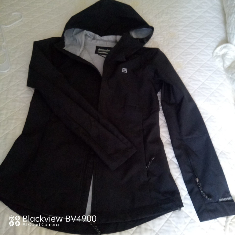 NWT Avalanche black jacket - women's XS
